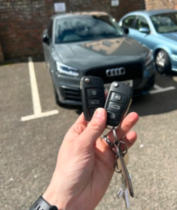 Auto Locksmith Glasgow providing 24/7 lockout service